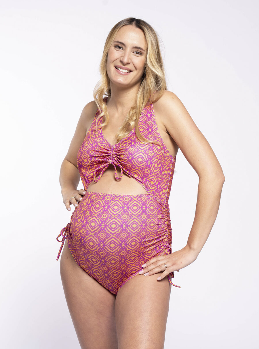 Bañador premamá estampado étnico abierto y fruncido delante