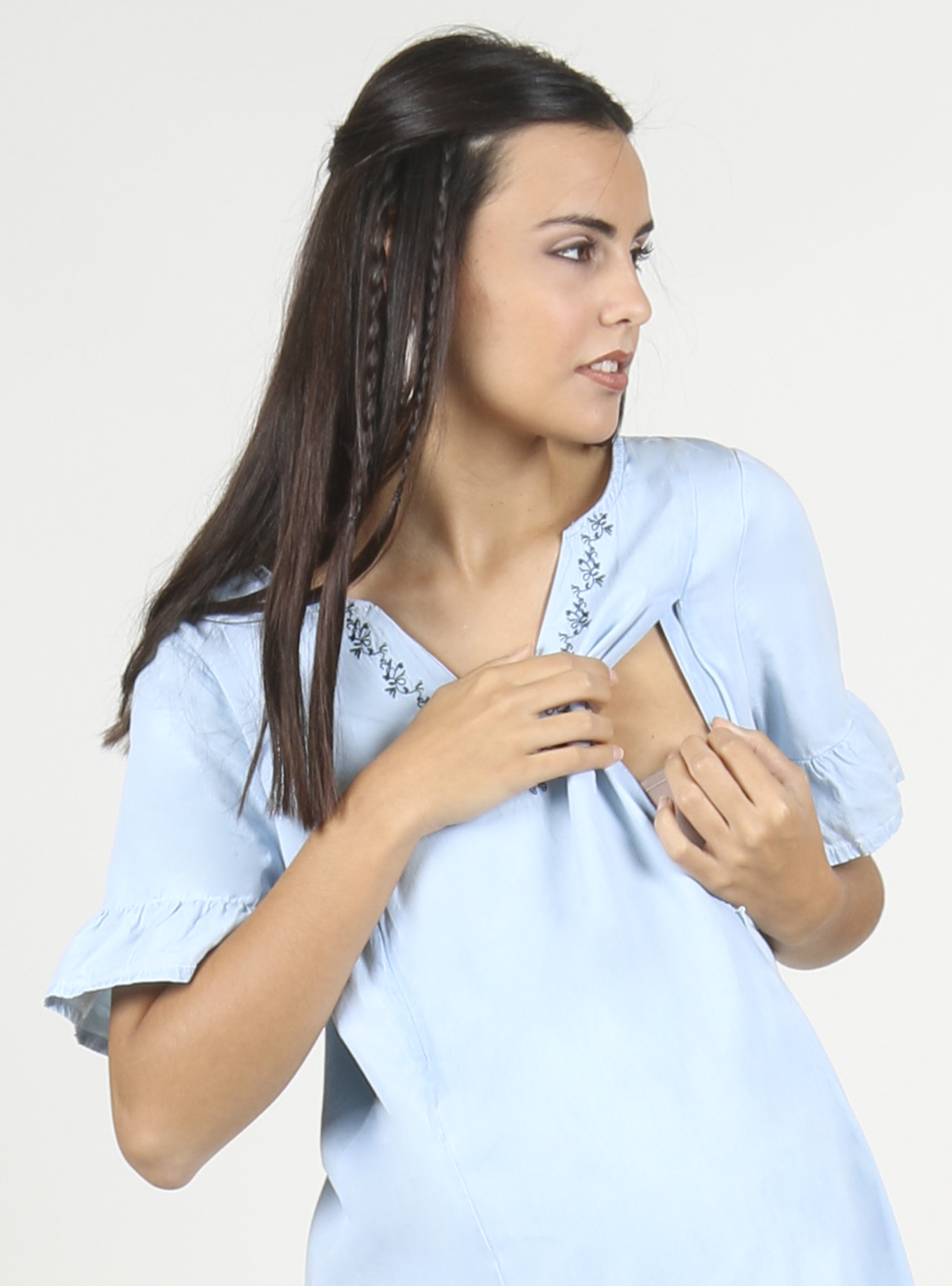 Vestido de lactancia tejano con bordado en escote - Imagen 5